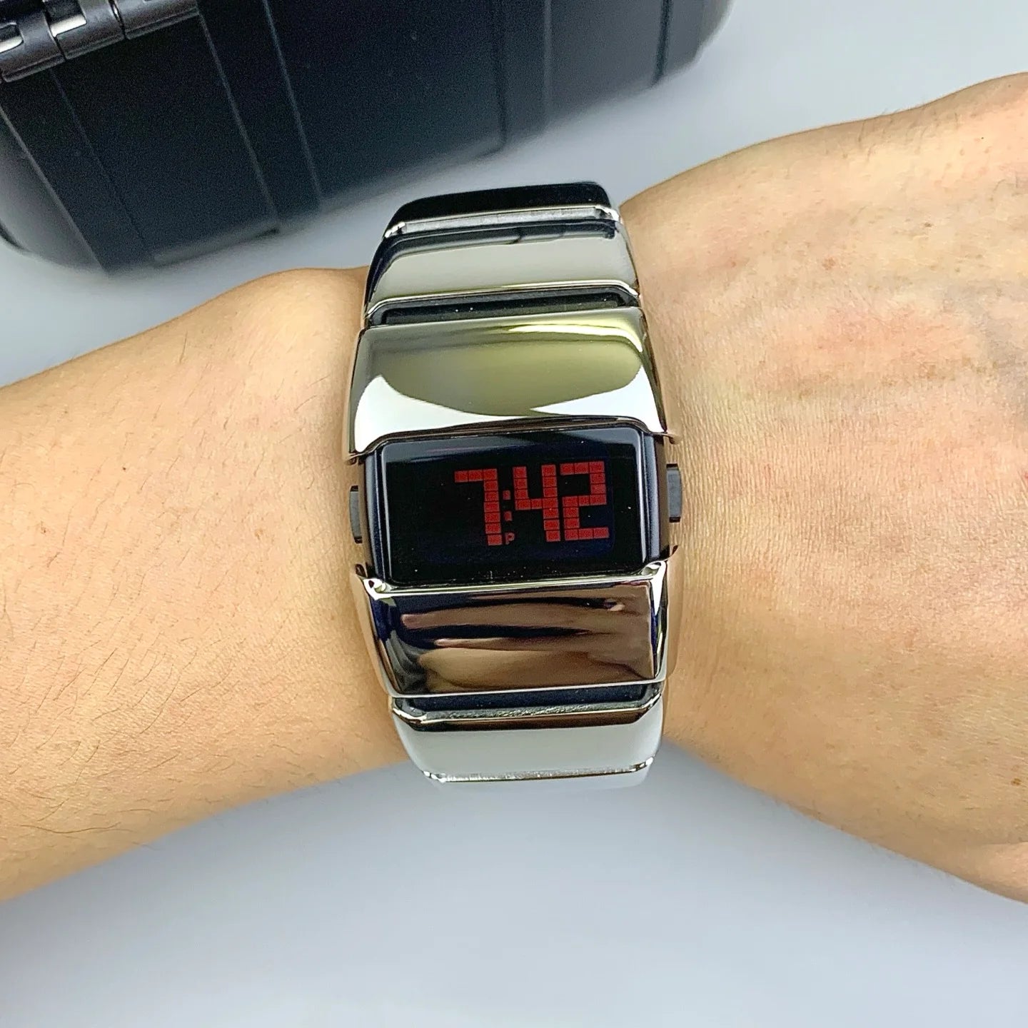 STEELWRLD™ RETRO-Y2K WATCH